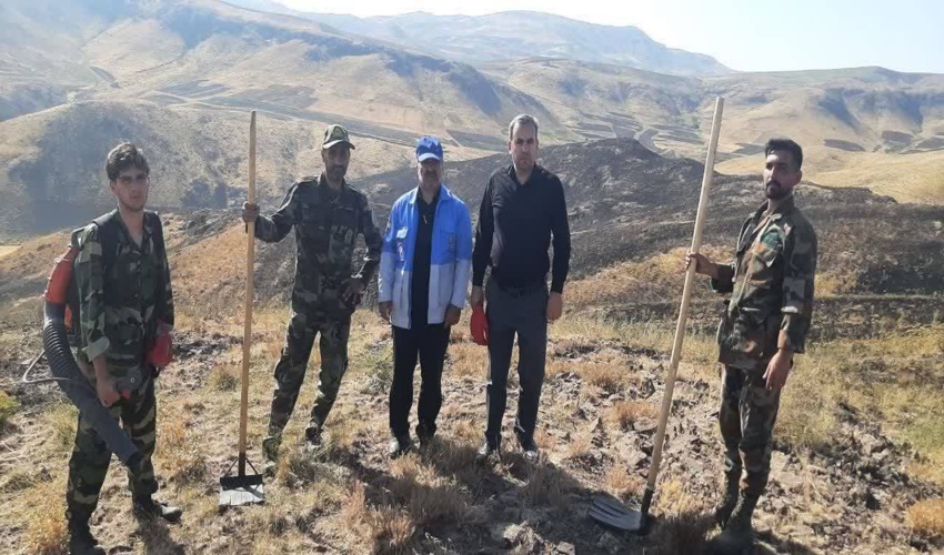 صبح امروز، آتش سوزی گسترده در روستای میانج بخش کوهین شهرستان قزوین گزارش شد.