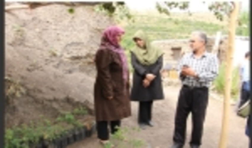 بازدید کارشناسان آموزش و ترویج از پروژه توانمند سازی زنان روستایی