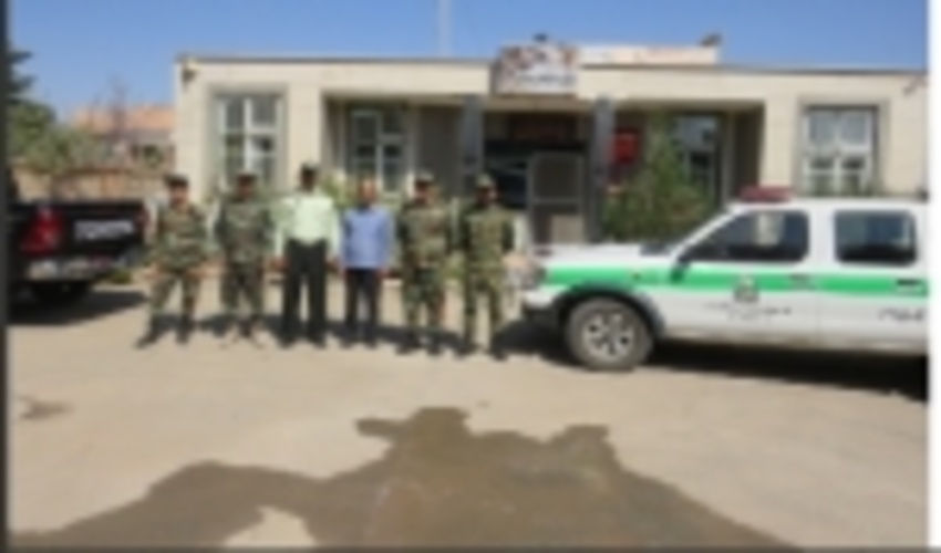 توقیف یکدستگاه خوردو حامل چوب قاچاق