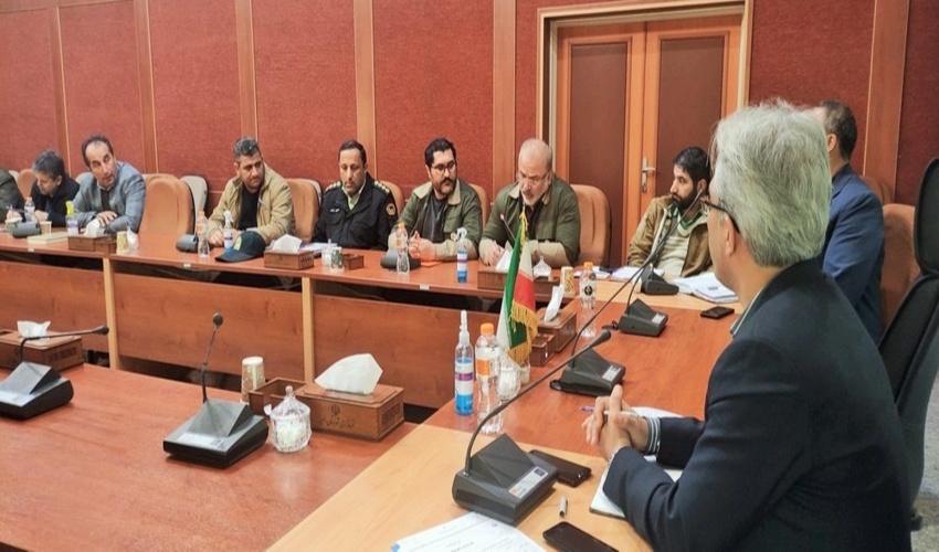 جلسه طرح مردمی کاشت یک میلیارد درخت در فرمانداری شهرستان البرز برگزارشد 