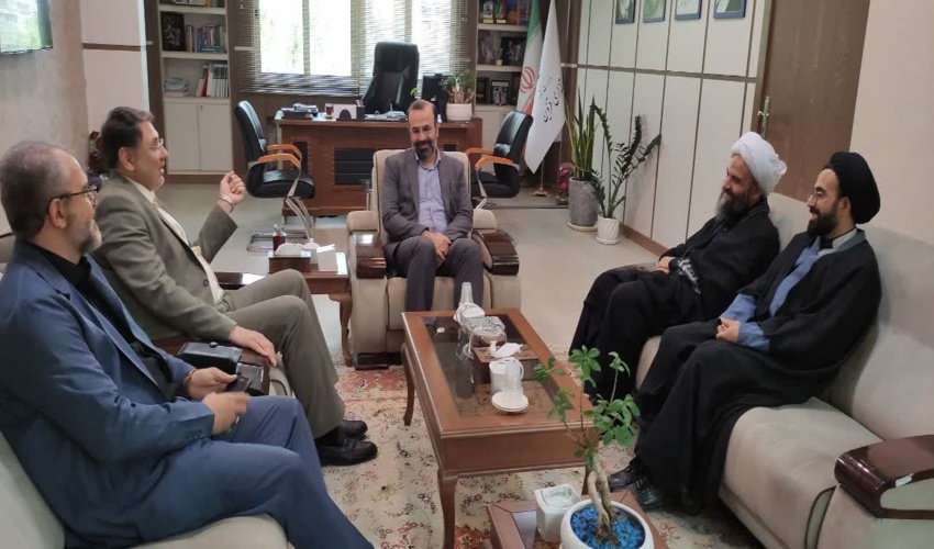 مسئول حوزه نمایندگی ولی فقیه سازمان منابع طبیعی و آبخیزداری کشوربا معاون سیاسی امنیتی استاندار دیدارو گفتگو کرد