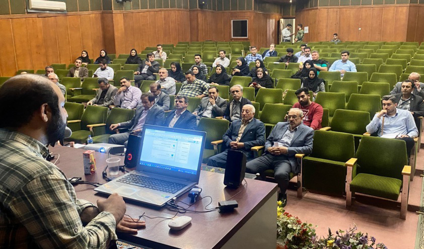 کارگاه آموزشی ثبت و صدور گواهی مستثنیات دربستر پنجره واحد مدیریت زمین برگزارشد