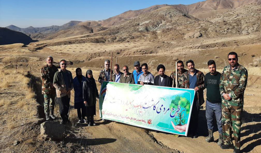 شروع عملیات بذر کاری در اراضی روستای میزوج قزوین 