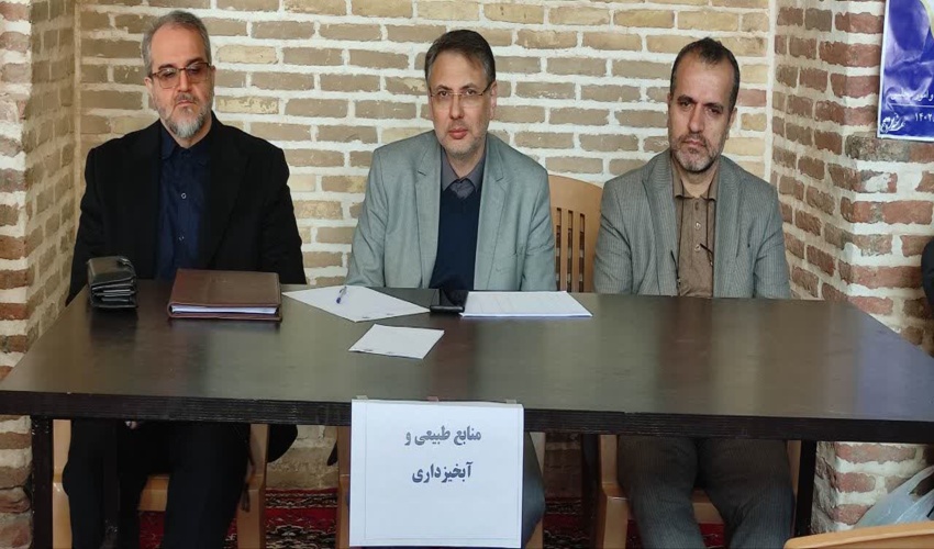 برپایی میزخدمت در نماز جمعه شهر قزوین 